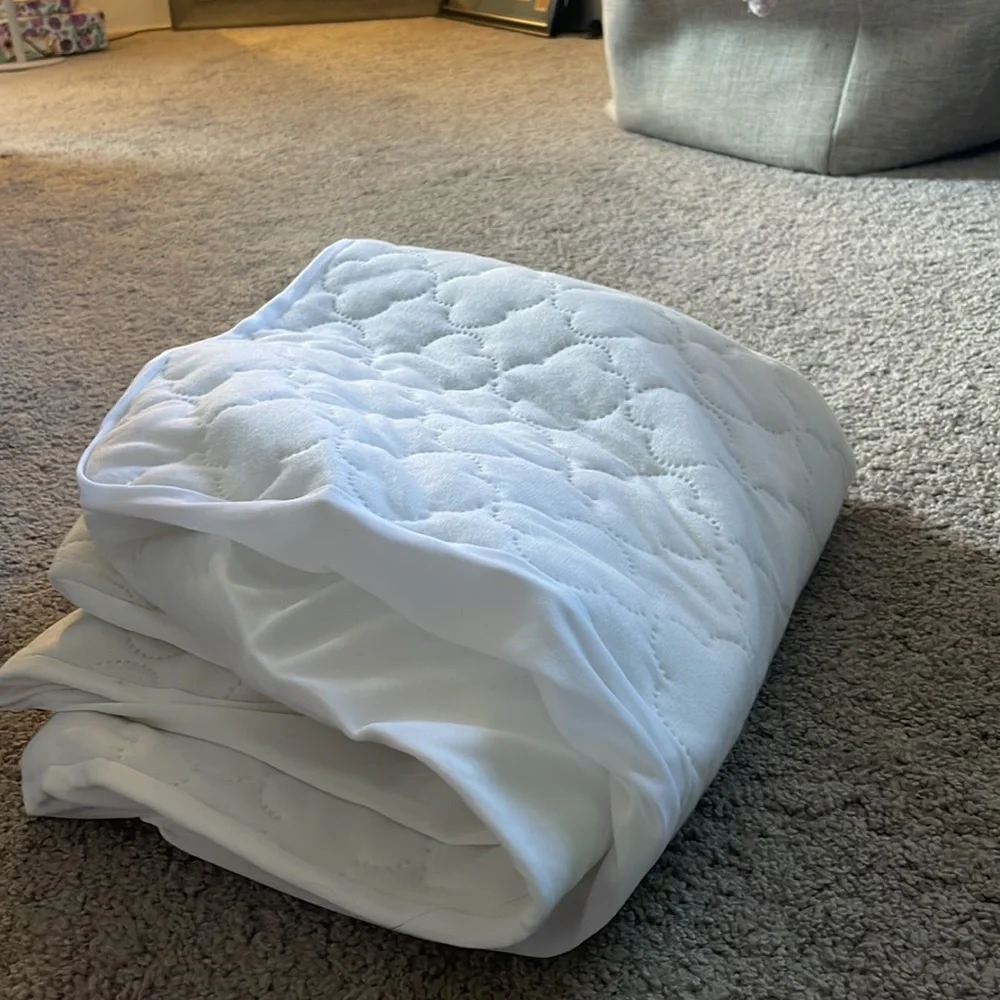Crib mattress liner